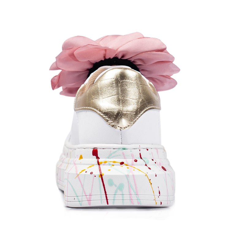 Tenis Blanco Con Broche De Flor
